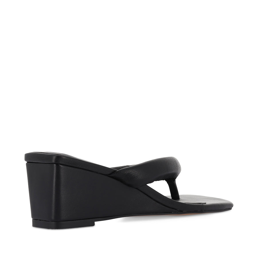 MANDY WEDGE - BLACK LEATHER