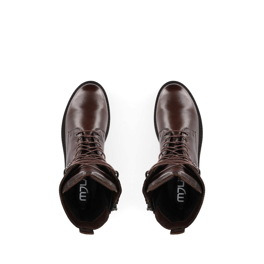 FABLE - CHOCOLATE LEATHER