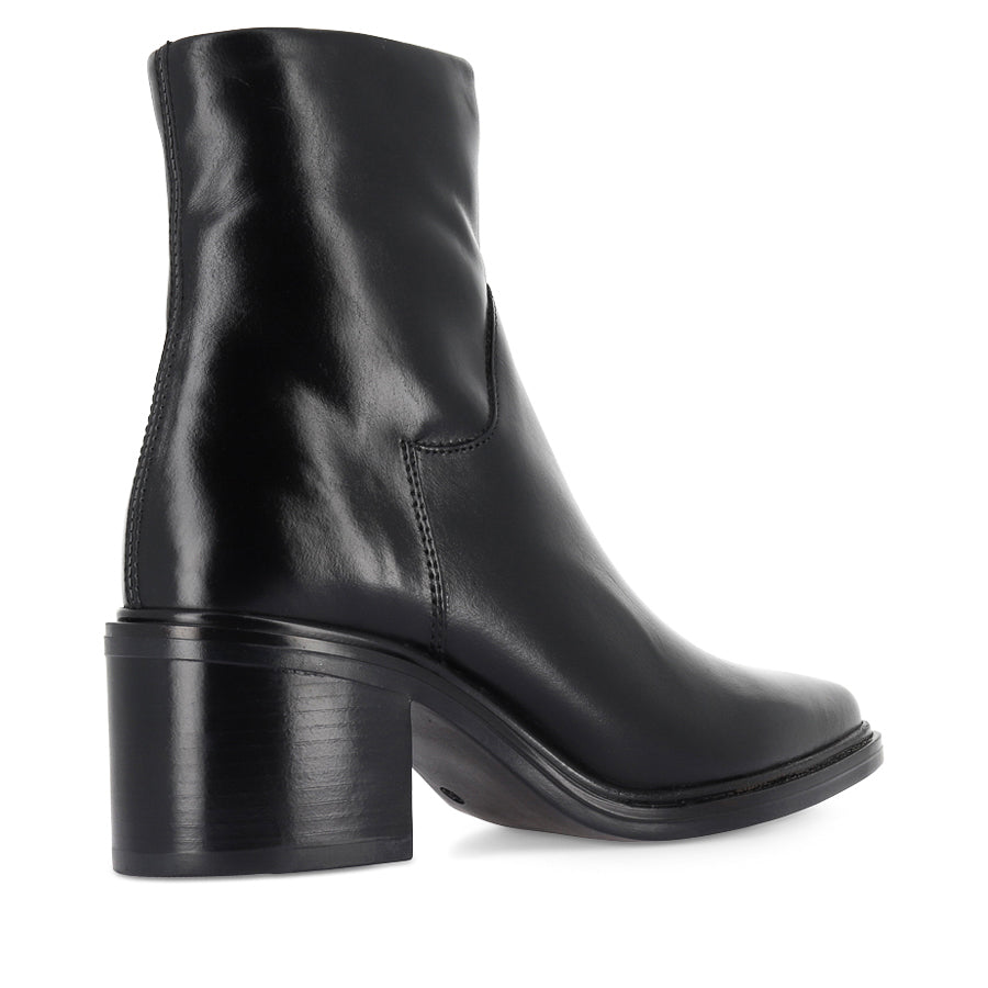 MARA - BLACK LEATHER
