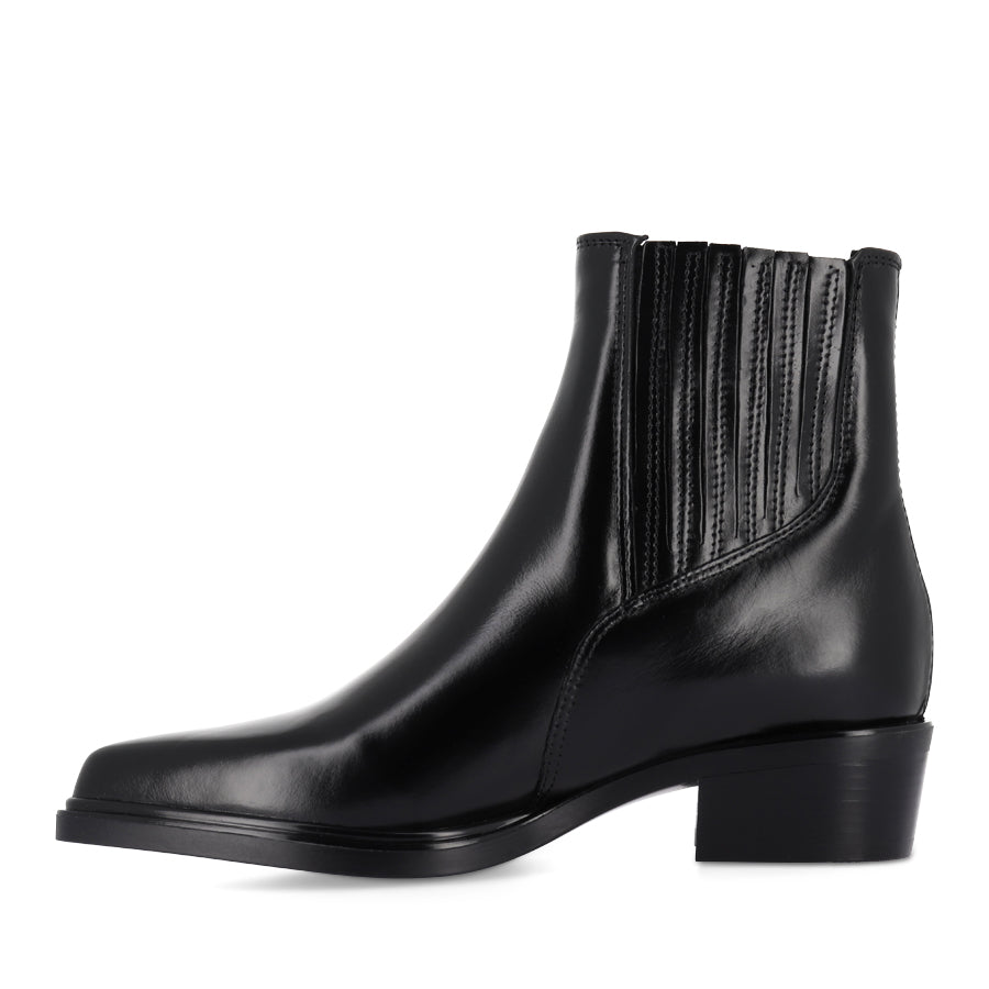 MIA - BLACK LEATHER