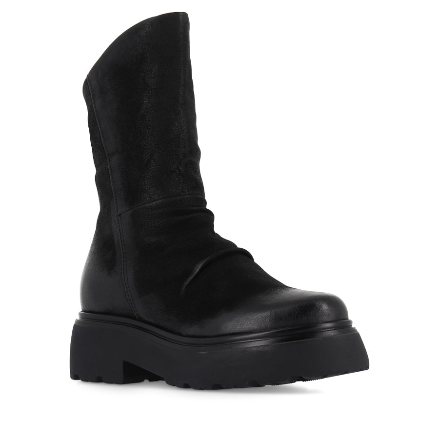 ORLA - BLACK LEATHER