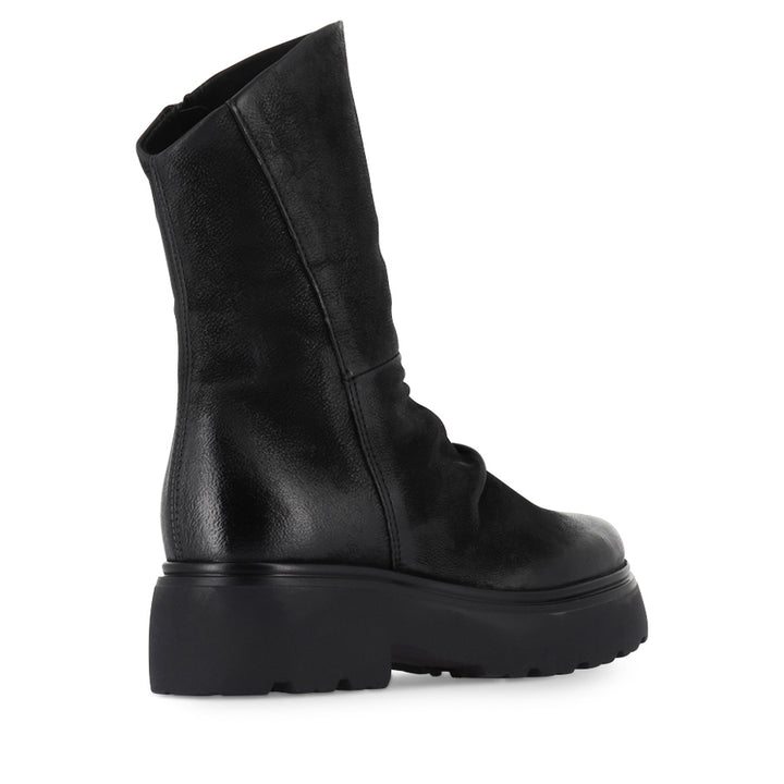 ORLA - BLACK LEATHER