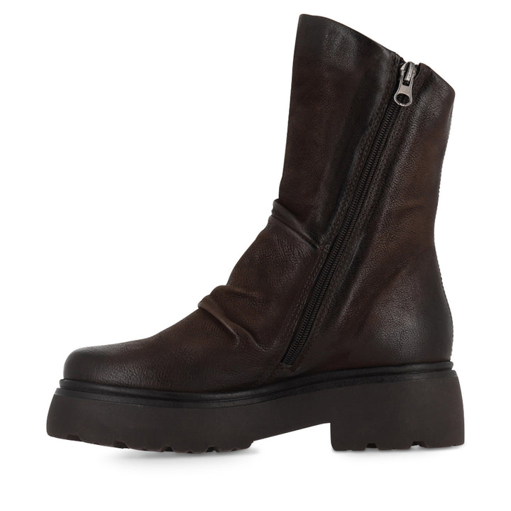 ORLA - CHOCOLATE LEATHER