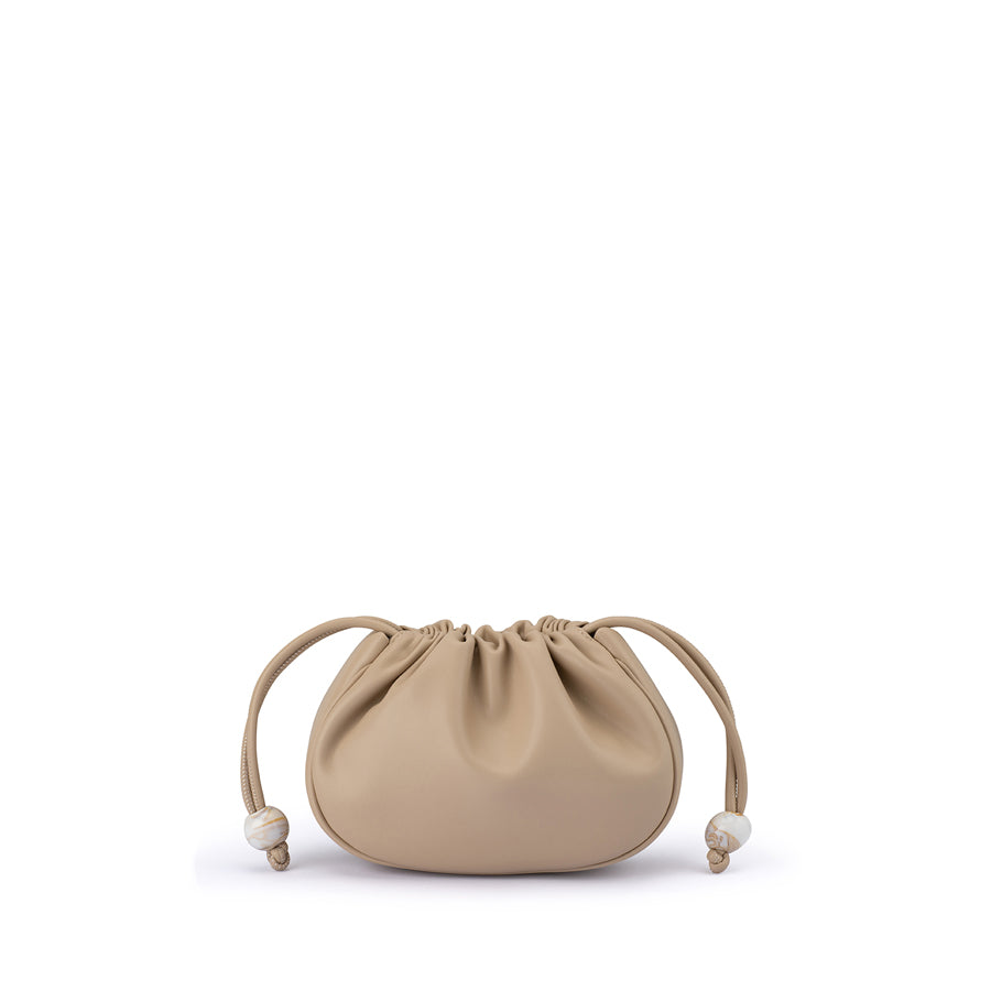 MAVIS ACRYLIC HANDLE POUCH - NATURAL
