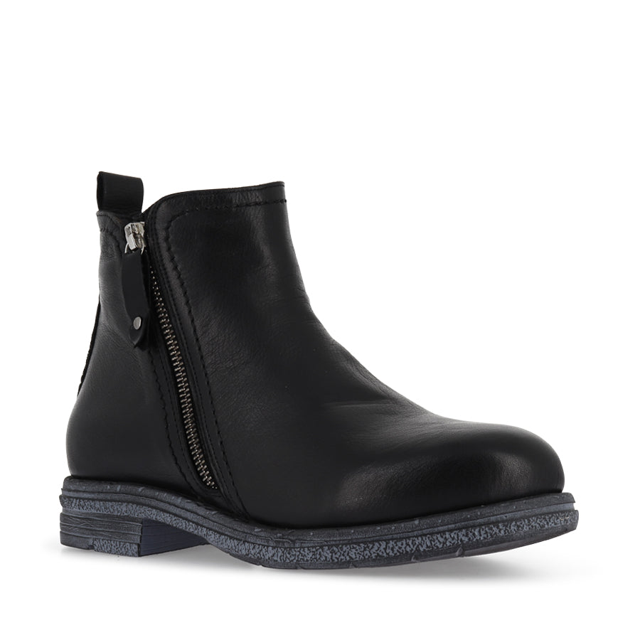 TACIANA - BLACK LEATHER