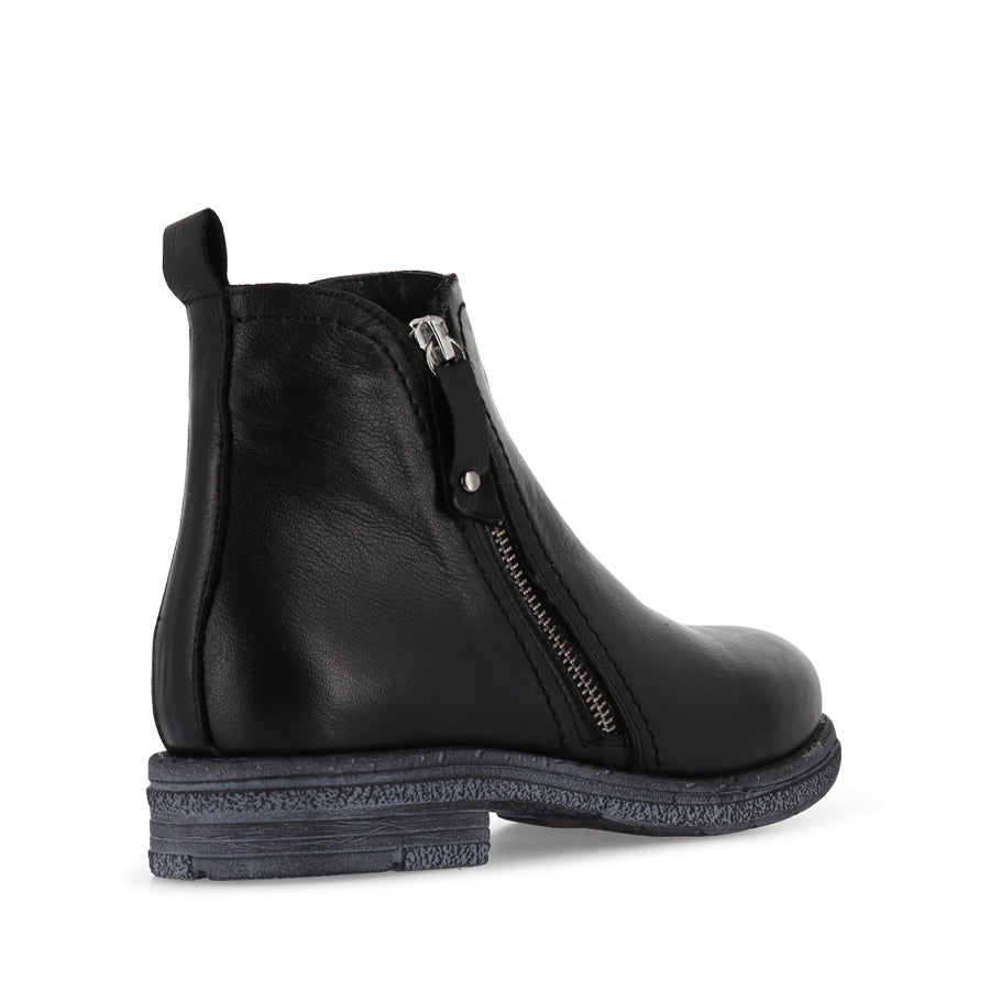 TACIANA - BLACK LEATHER