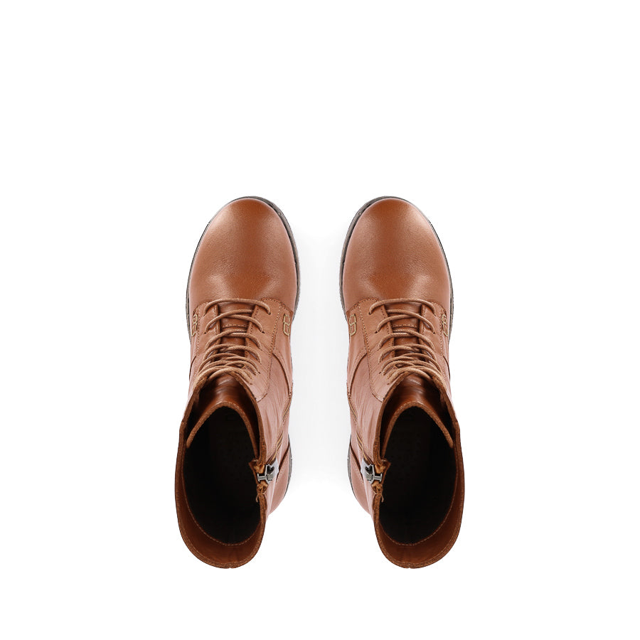 TACOMA - TAN LEATHER