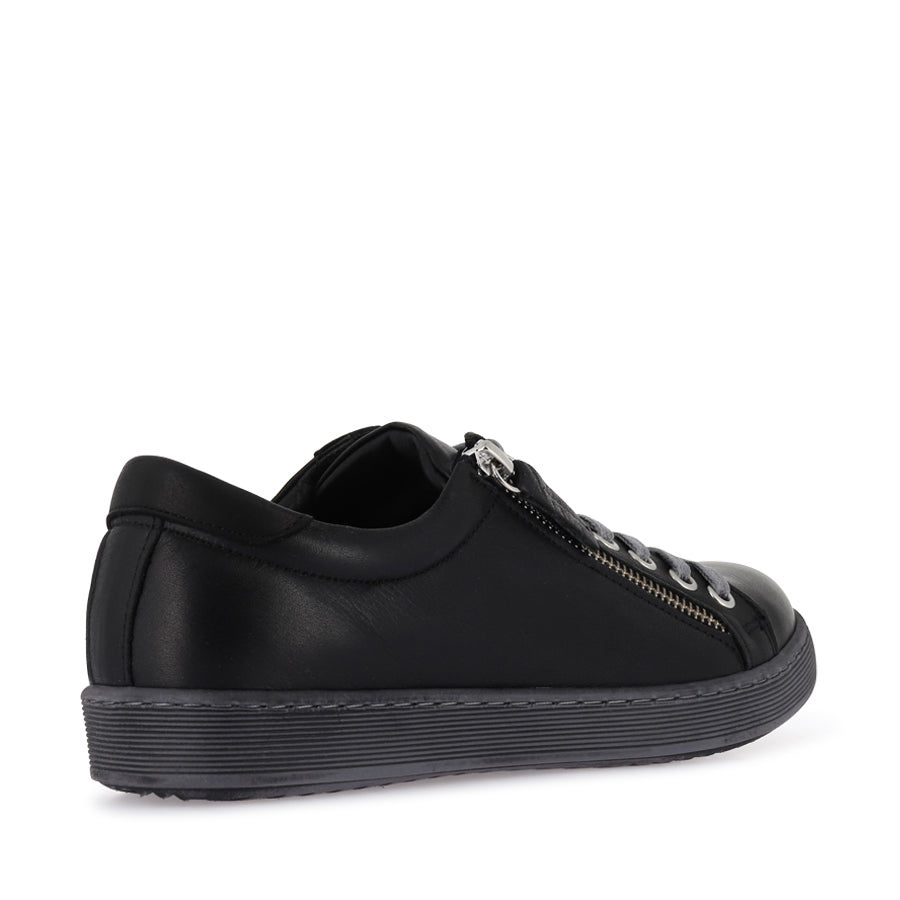 TOKEN - BLACK LEATHER/GREY SOLE