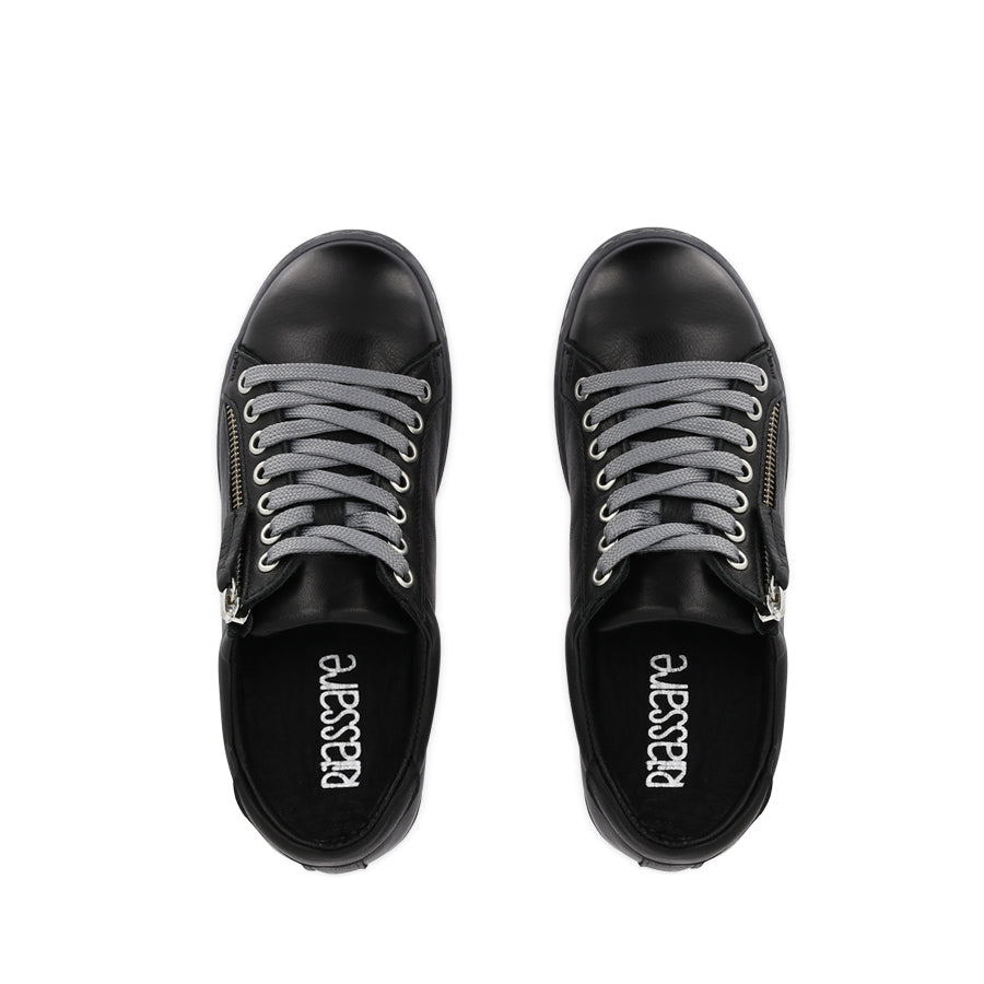 TOKEN - BLACK LEATHER/GREY SOLE