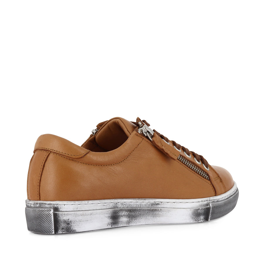 TWIN - COGNAC LEATHER