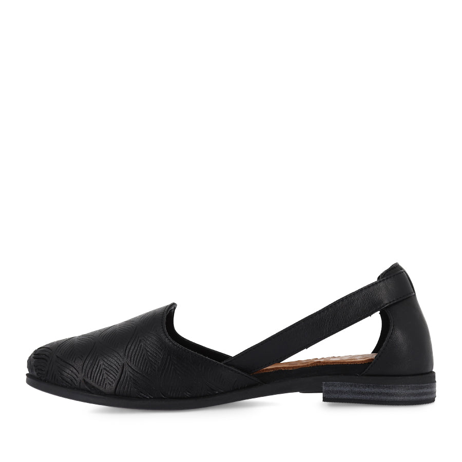 CRESTA - BLACK LEATHER