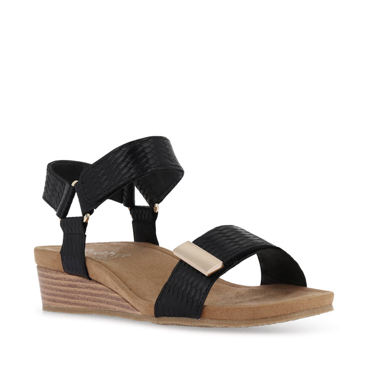 UTICA EMBOSSED - BLACK LEATHER