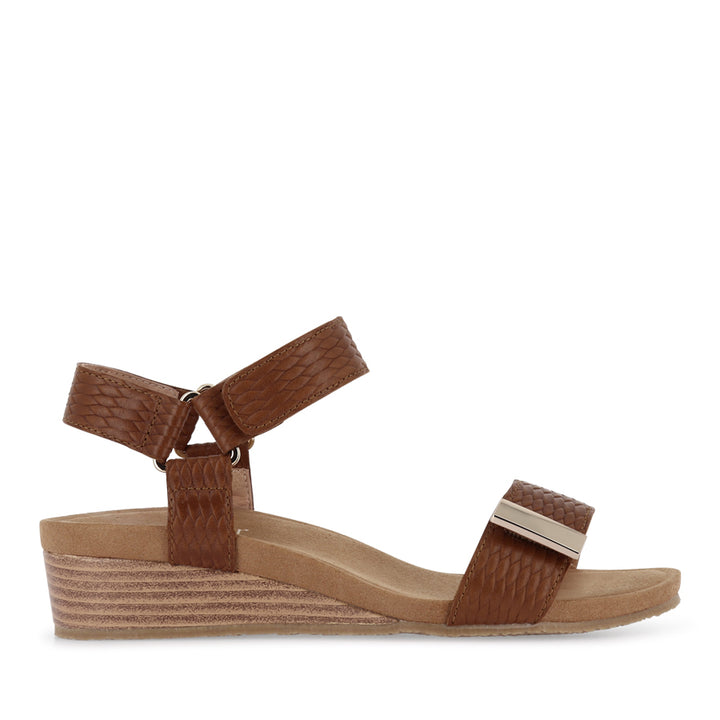 UTICA EMBOSSED - CARAMEL LEATHER