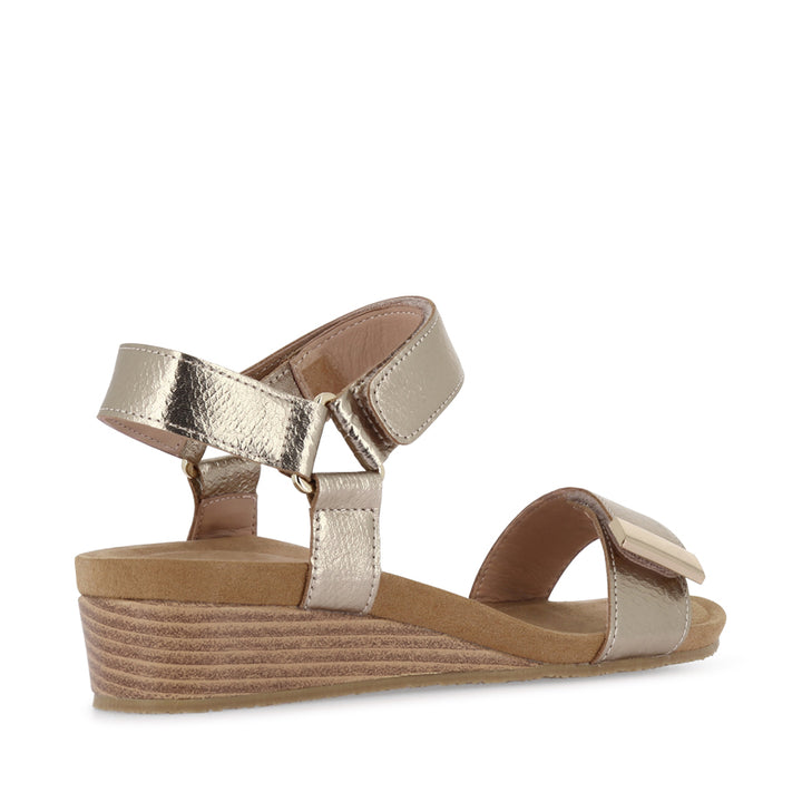 UTICA EMBOSSED - CHAMPAGNE SPRITZ LEATHER