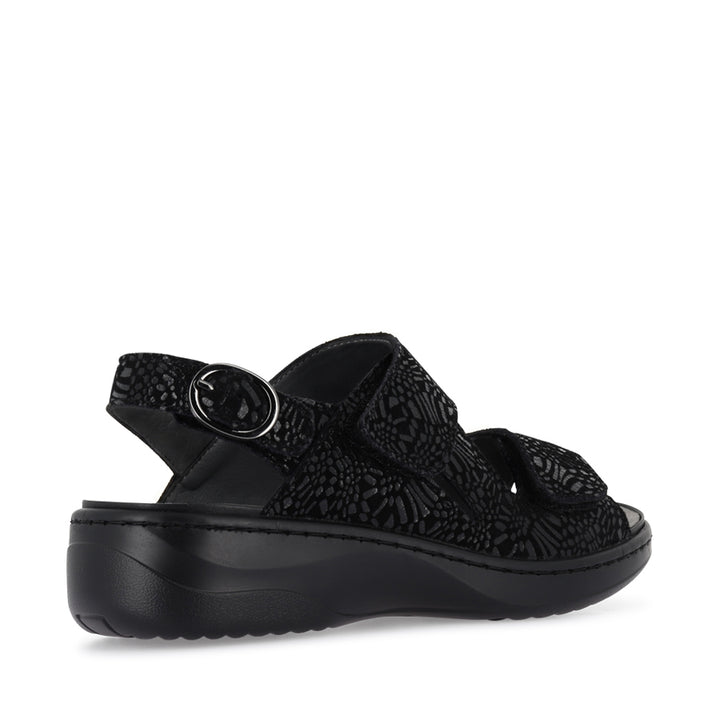 MADDIE - BLACK