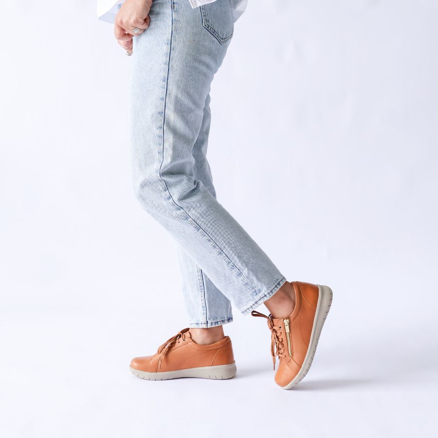 SOLAR XF - TAN LEATHER