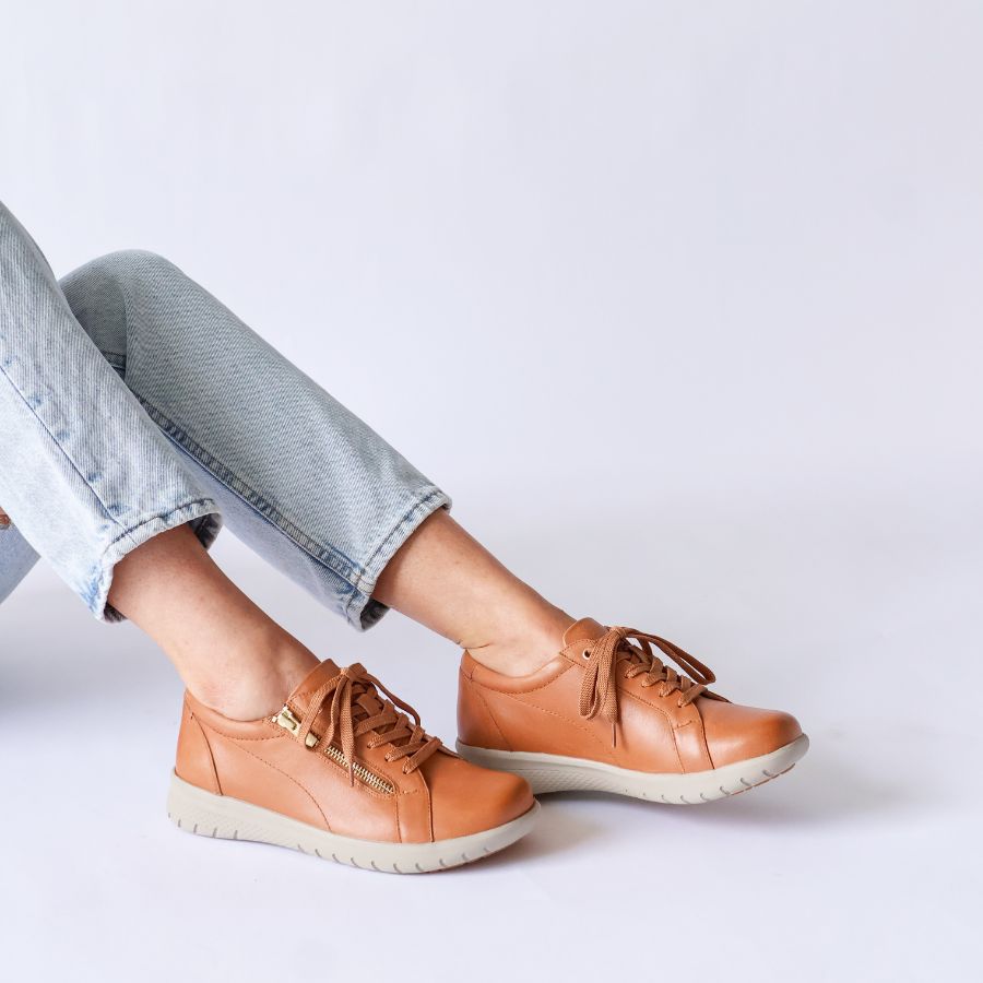 SOLAR XF - TAN LEATHER