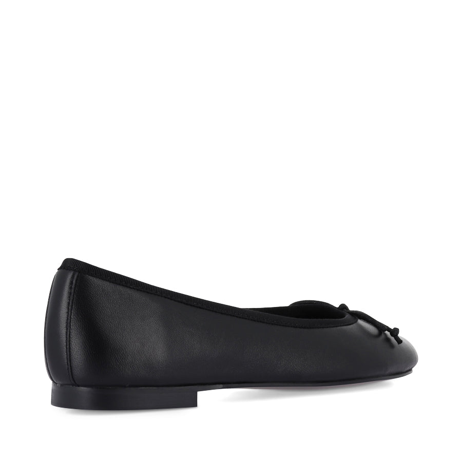 COMMA - BLACK NAPPA