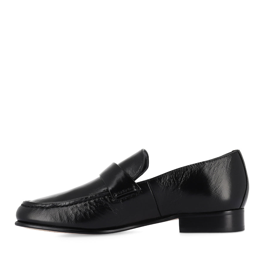 GIGI - BLACK VALENCIA