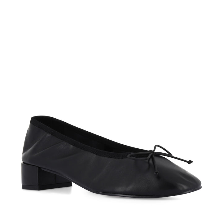 MOMA - BLACK NAPPA