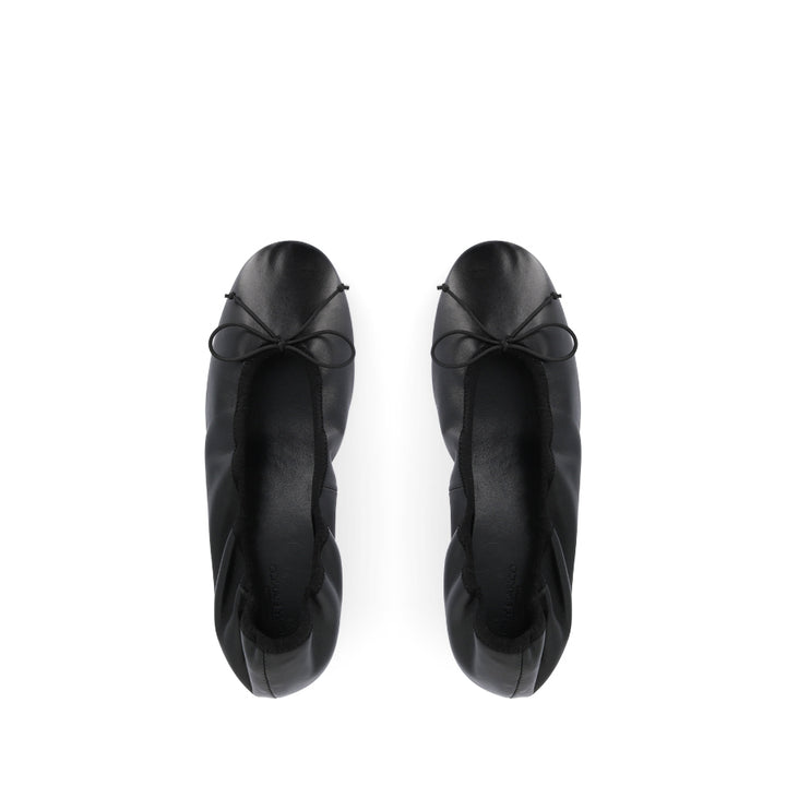 MOMA - BLACK NAPPA
