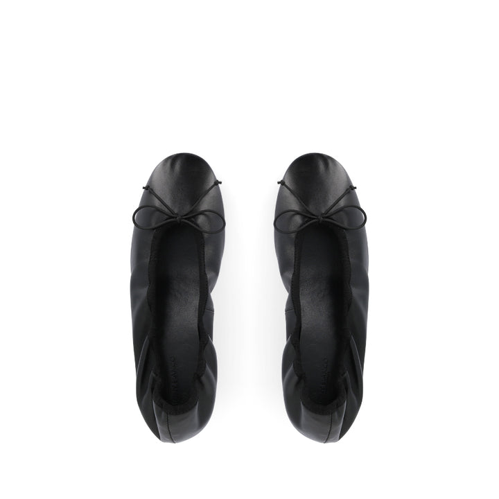 MOMA - BLACK NAPPA