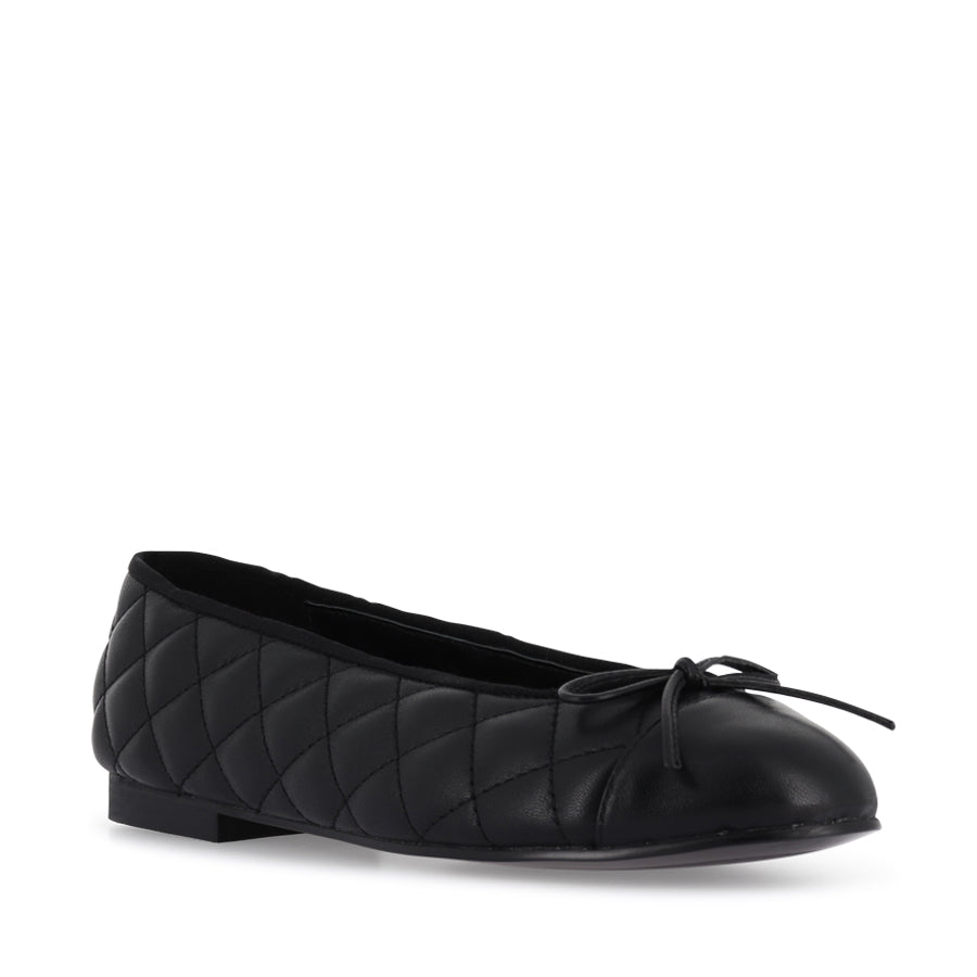 ROXIE - BLACK NAPPA