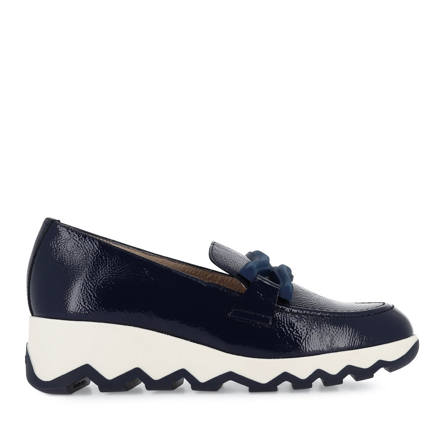 CAMILA C-7620 - BLUE PATENT LEATHER
