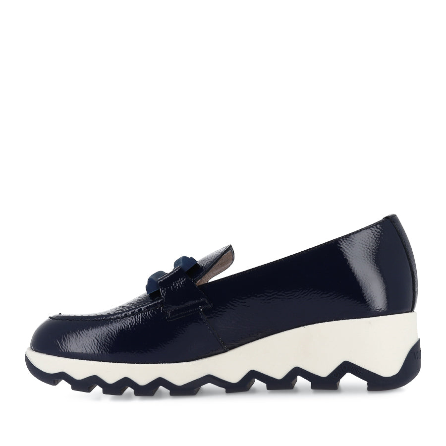 CAMILA C-7620 - BLUE PATENT LEATHER