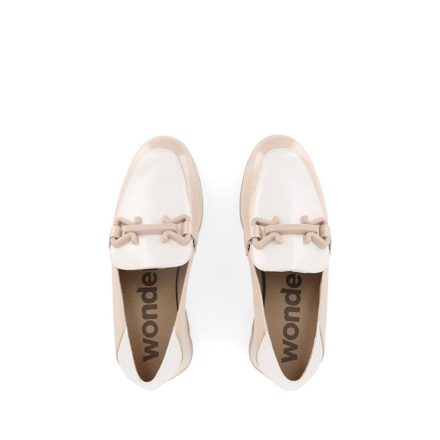 CORA C-7603 - NUDE PATENT LEATHER COMBO