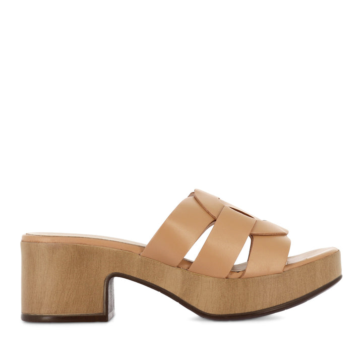 DARLA D-8840 - SAND/NATURAL LEATHER