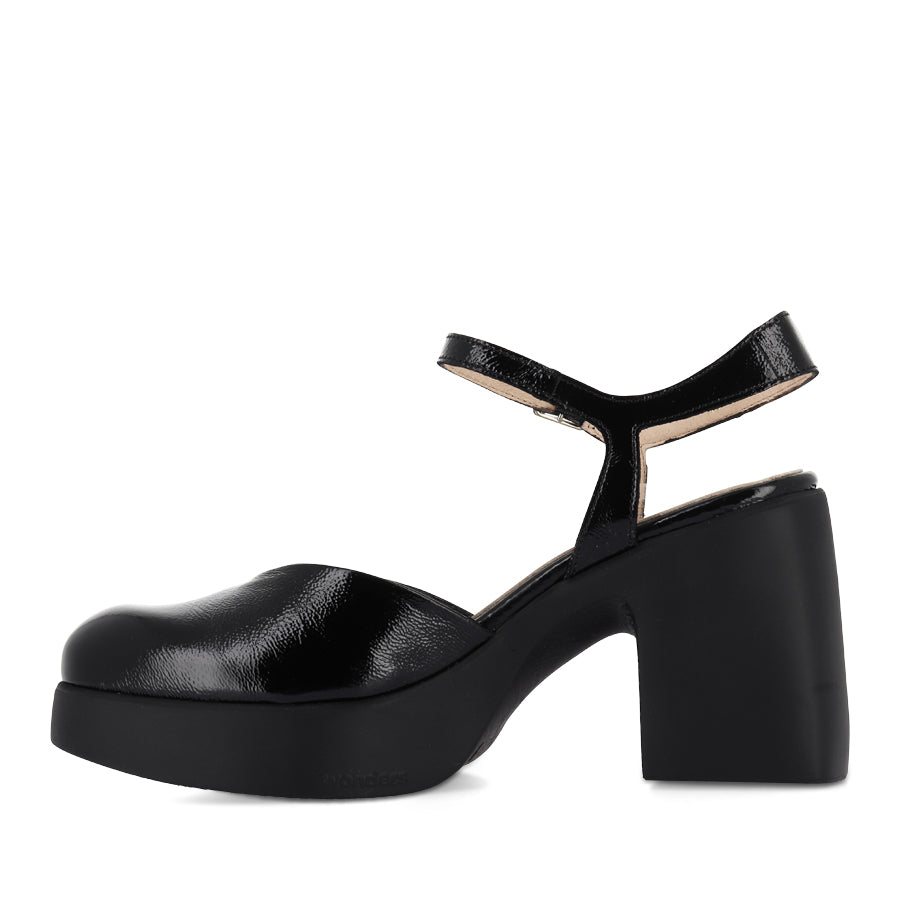 HATTIE H-4951 - BLACK PATENT LEATHER