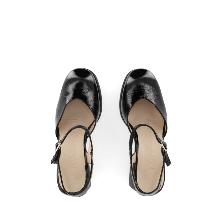 HATTIE H-4951 - BLACK PATENT LEATHER