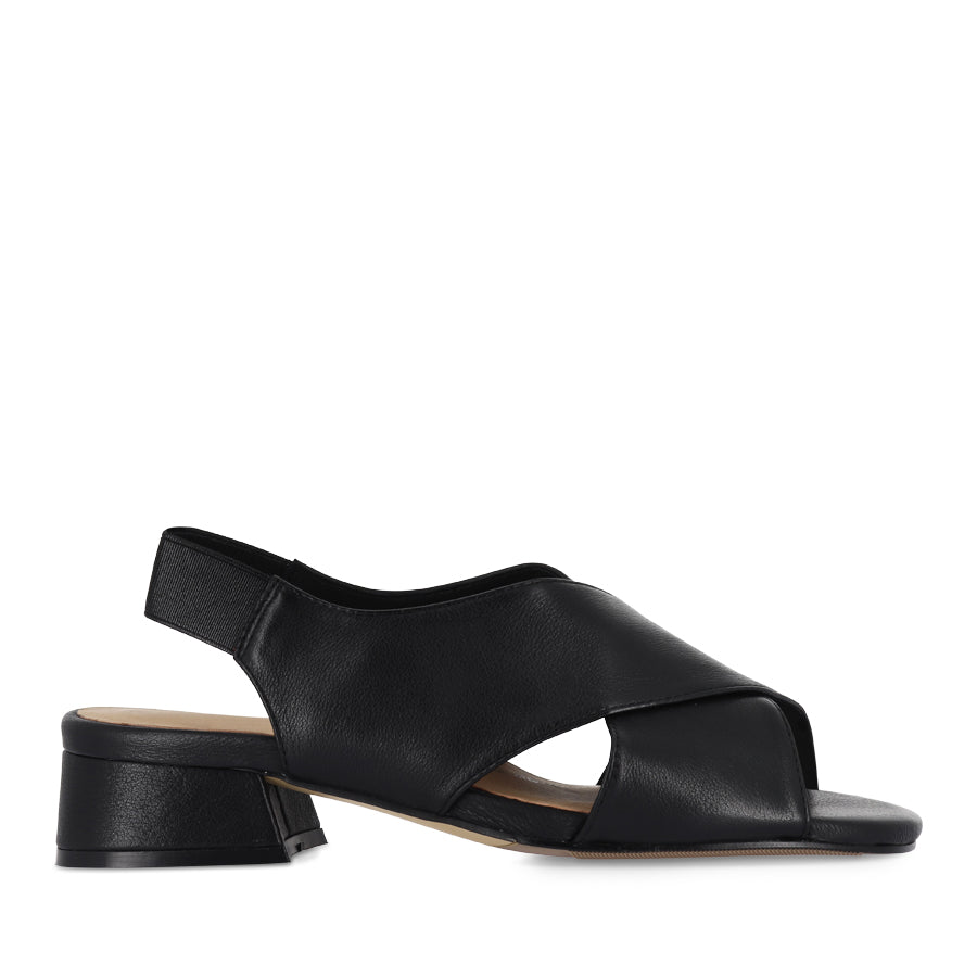 MELULA W - BLACK LEATHER