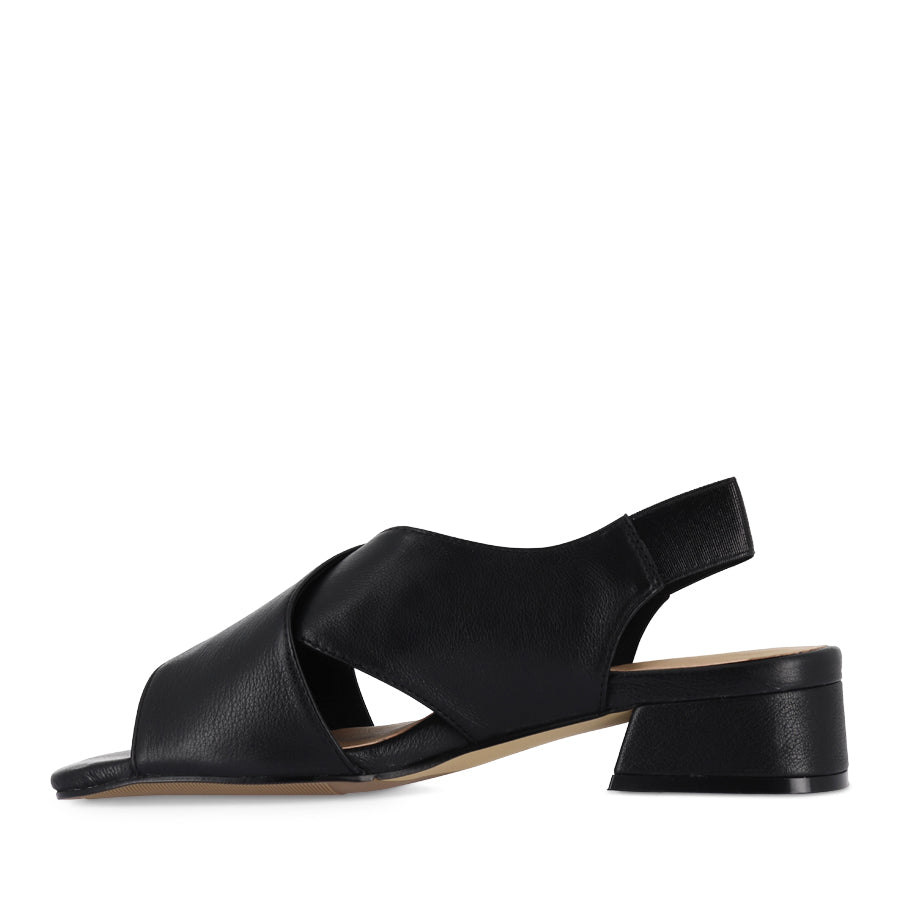 MELULA W - BLACK LEATHER