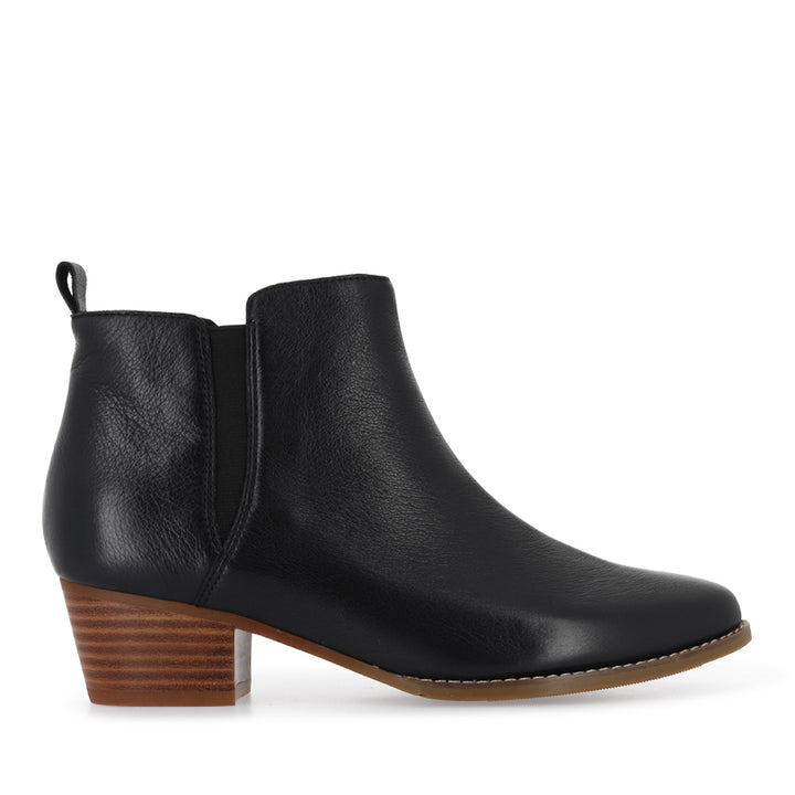 VIMAR XF - BLACK LEATHER