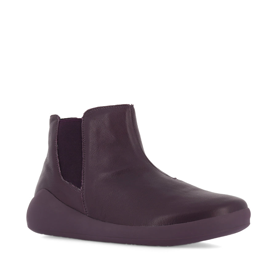 YUMBA XF - AUBERGINE LEATHER