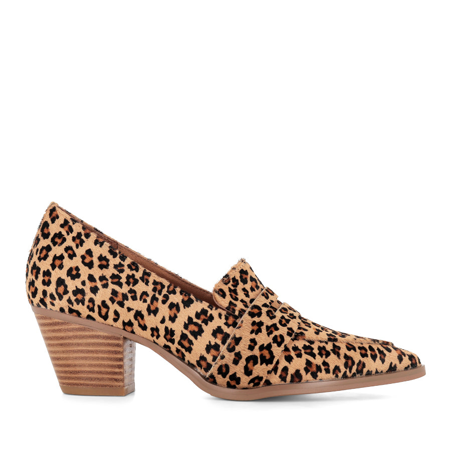 GODWIN - CAMEL LEOPARD/PONY