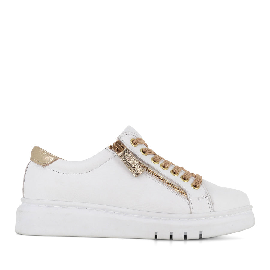 TATTER FRESH - WHITE/GOLD LEATHER – Evans Shoes