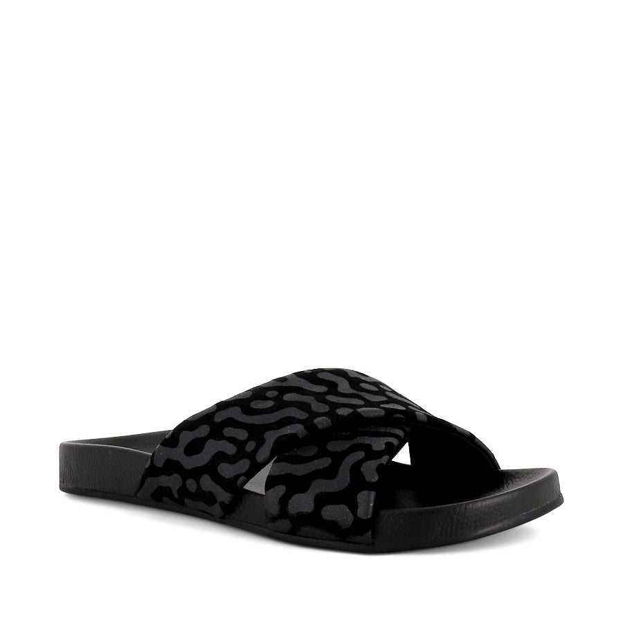 TIDE CROSS SLIDE - BLACK TERRAIN SUEDE